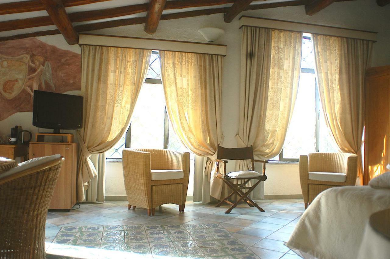 Hotel Villa Clementina براتشيانو المظهر الخارجي الصورة
